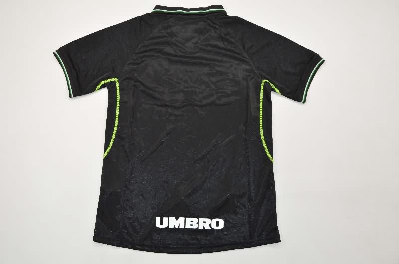 Kids Manchester United 1998/99 Black Soccer Jersey And Shorts