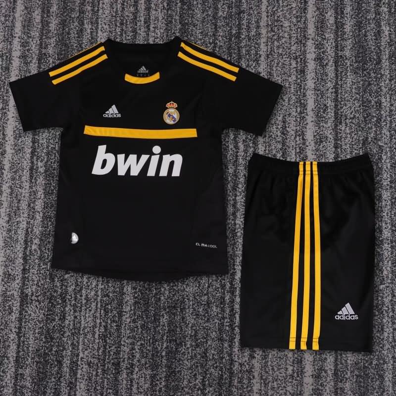 Kids Real Madrid 2011/12 Goalkeeper Black Soccer Jersey And Shorts