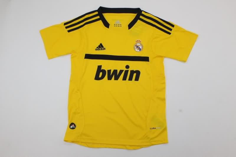 Kids Real Madrid 2011/12 Goalkeeper Yellow Soccer Jersey And Shorts