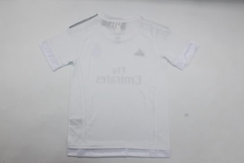Kids Real Madrid 2015/16 Home Soccer Jersey And Shorts